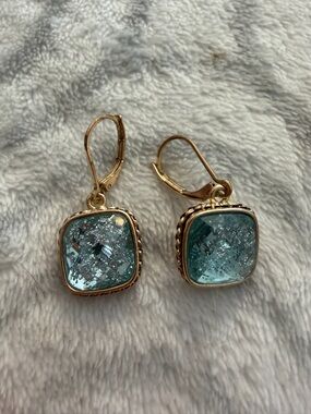 NAPIER Dangling Faux Aqua Blue Color Gold Tone Leverback Drop Earrings